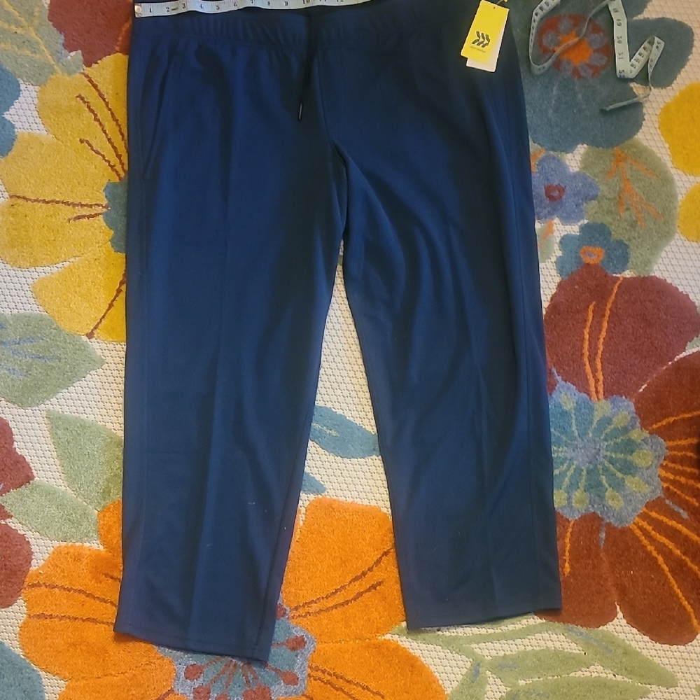 All in Motion Blue Leggings Smooth Fabric